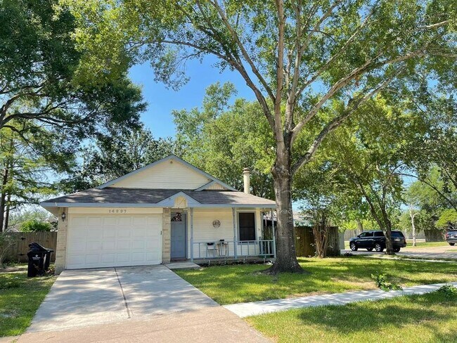 Primary Photo - 14227 Clear Forest Dr