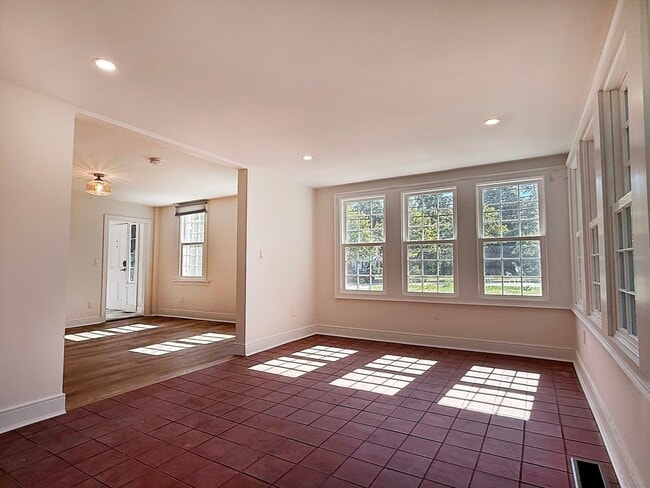 Building Photo - 110 Edgell Rd