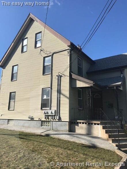 Building Photo - 25 Fourth St Unit #2