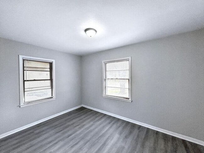 Building Photo - 1861 Coventry Dr