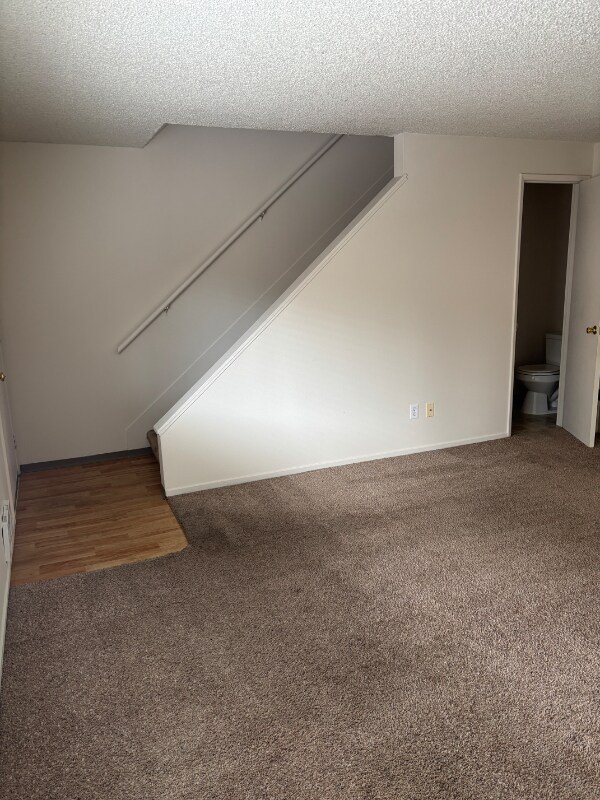 Building Photo - 1612 Kent Des Moines Rd