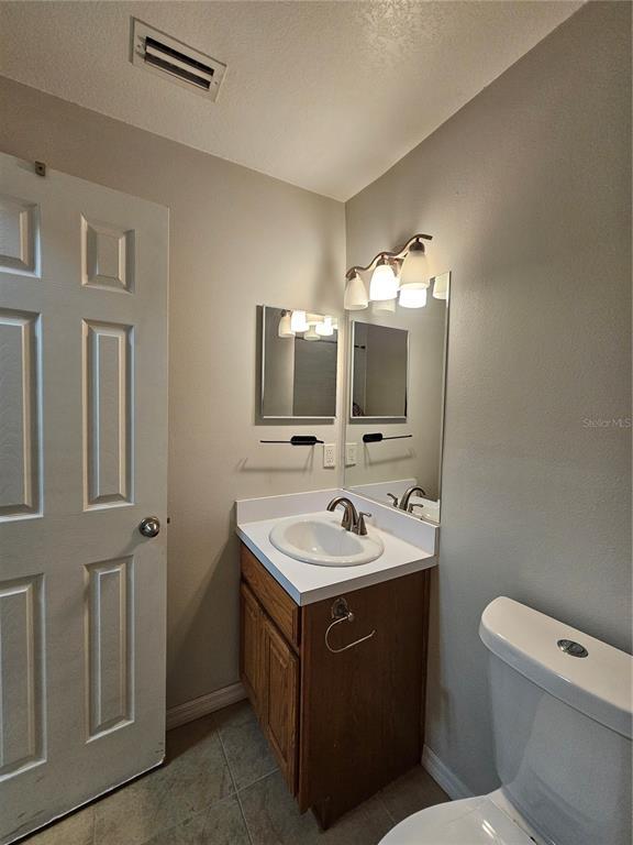 Building Photo - 540 Golden Raintree Pl