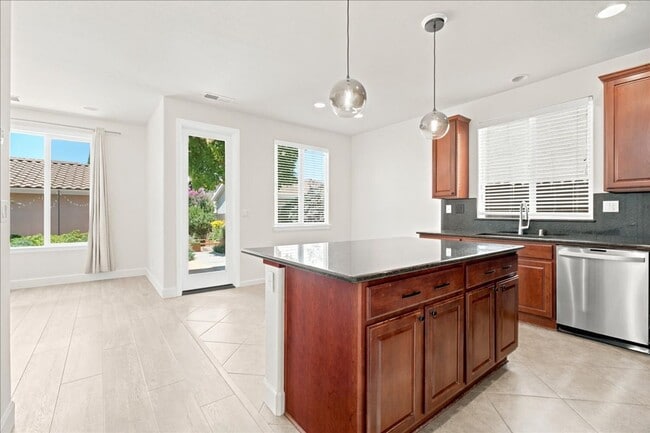Building Photo - 3169 Parkham Dr