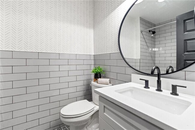 Building Photo - 3808 Leafield Dr