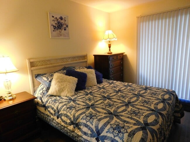 Building Photo - 1201 Harbourside Dr