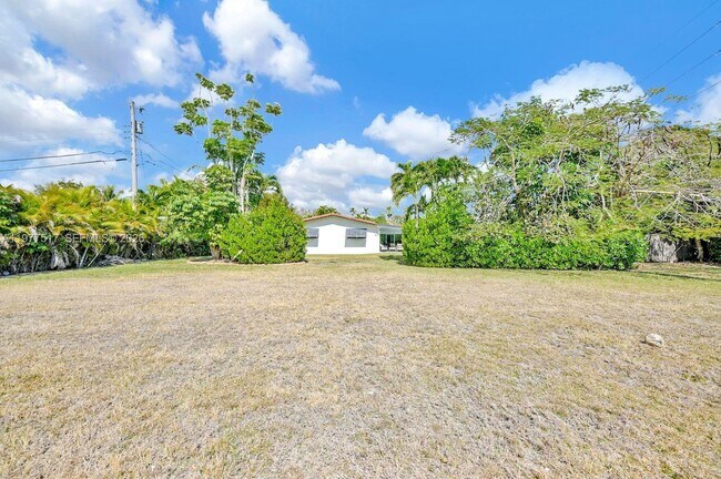 Building Photo - 7700 SW 139th Ter