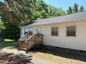 Building Photo - 137 W Barbee St