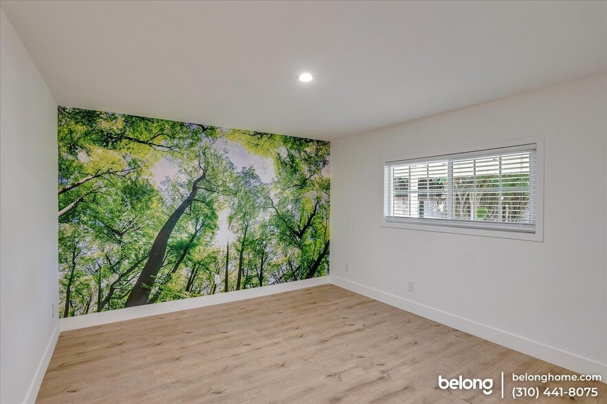 Building Photo - 8833 Paso Robles Ave