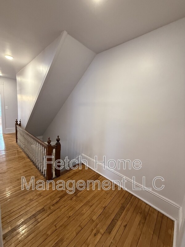 Building Photo - 125 E State St