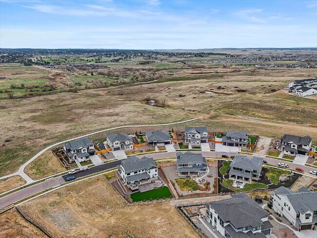 Building Photo - $7,495.00, Stunning 6 bed, 5 bath Ranch-St...