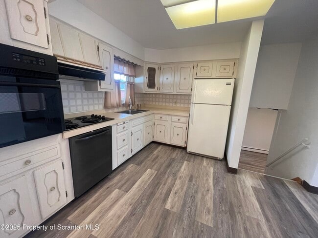 Building Photo - 708 Woodmere Ave