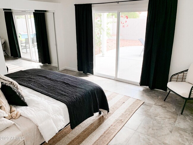 Building Photo - 9067 E Larkspur Dr