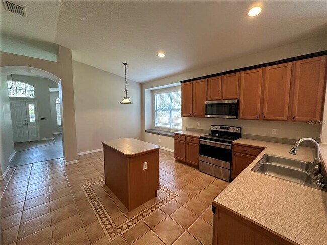 Building Photo - 8037 Moccasin Trail Dr