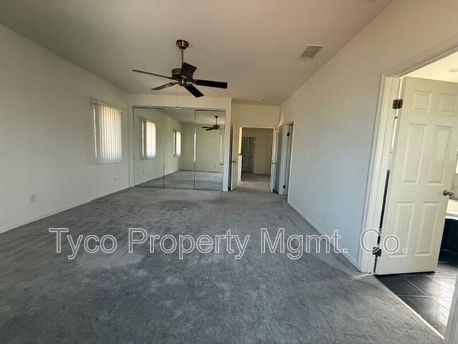 Building Photo - 626 2nd Ave