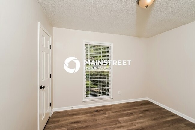 Building Photo - 3 Bedroom Pet-Friendly Home in PINSON, AL with Main Street Renewal