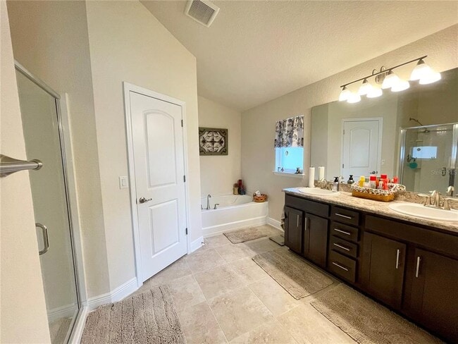 Building Photo - 14526 Scottburgh Glen Dr