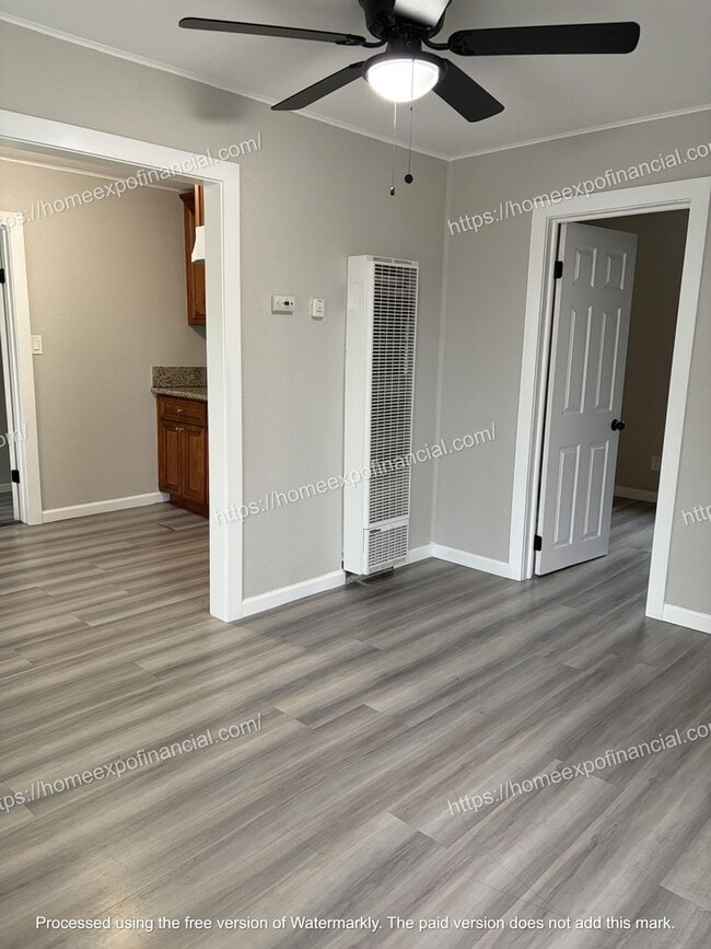 Building Photo - Duplex - Front Nice Home For Rent