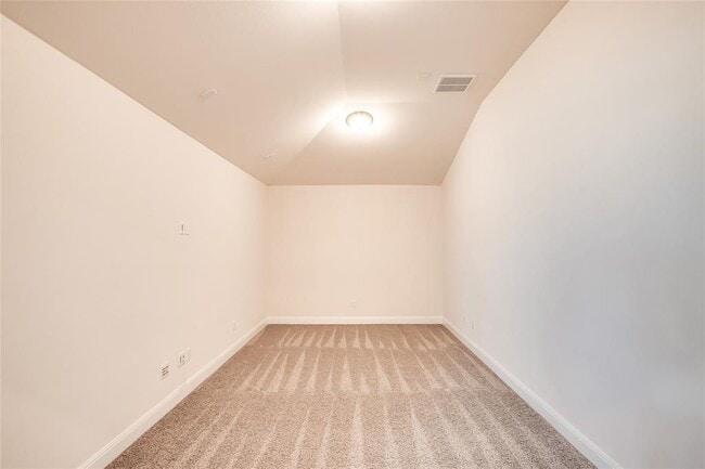 Building Photo - 508 Middle Brook Dr