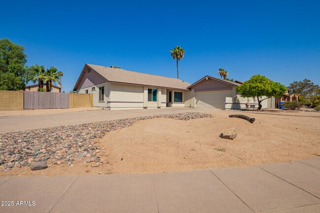 Building Photo - 16216 N 33rd Dr