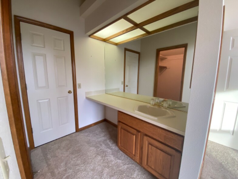 Building Photo - 2814 Brittany Dr