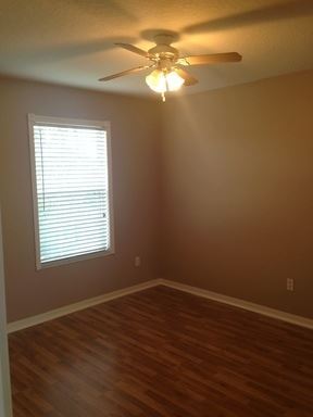 Building Photo - 3 br, 2.5 bath House - 14342 CLARKSON DRIVE
