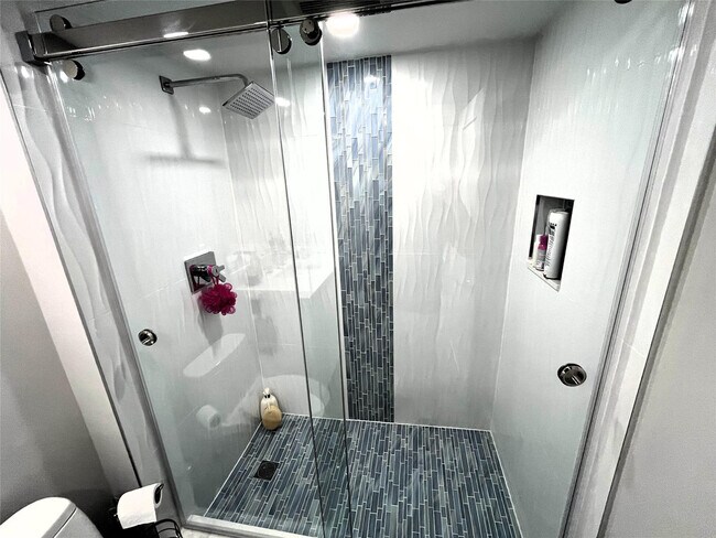 Building Photo - 3500 Galt Ocean Dr