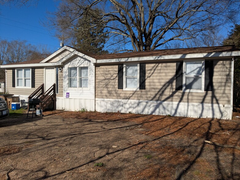 Primary Photo - 603 E Pine Ave