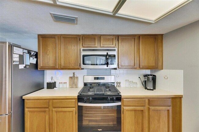 Building Photo - 811 Eagle Ln