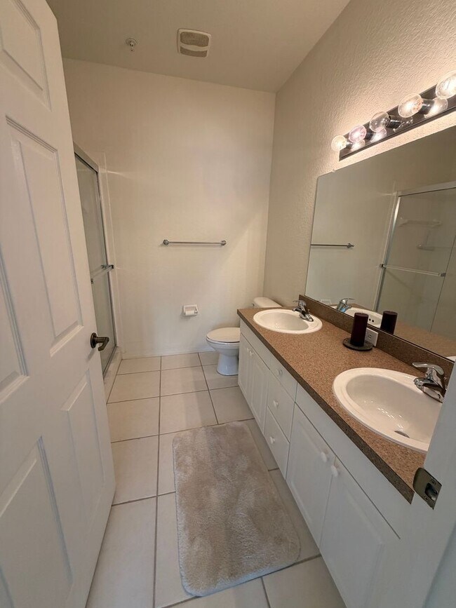 Building Photo - 3980 Mediterranea Cir