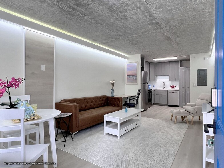 Interior Photo - The Jade