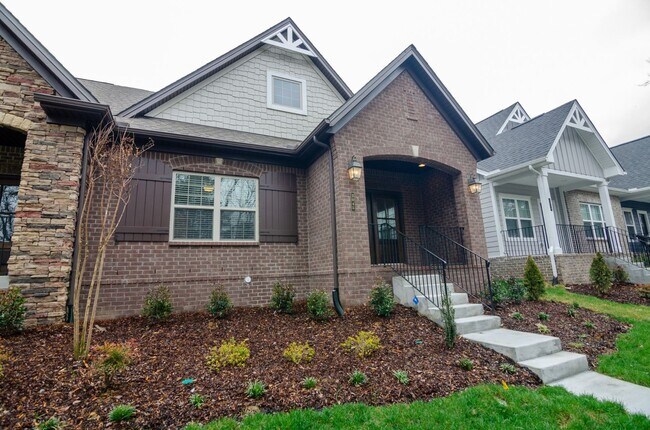 Building Photo - 2045 Moultrie Cir