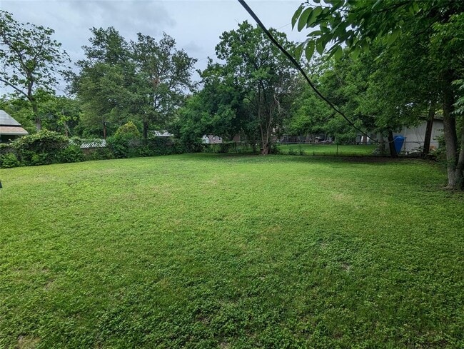Building Photo - 1514 Glencrest Dr