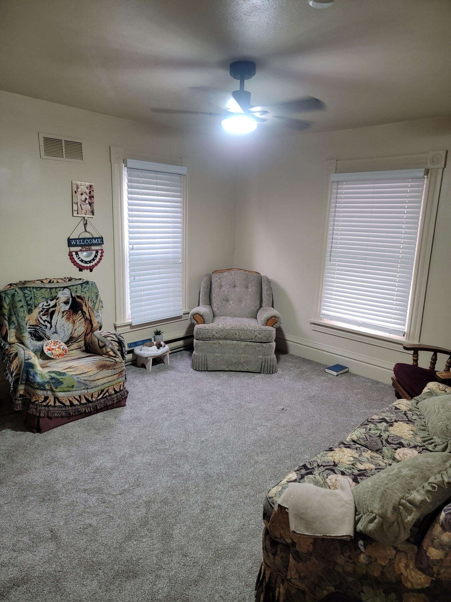 Building Photo - 102 3rd Ave