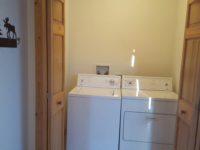 Building Photo - 2643 IL-178