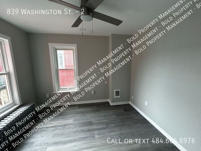 Building Photo - 839 Washington St