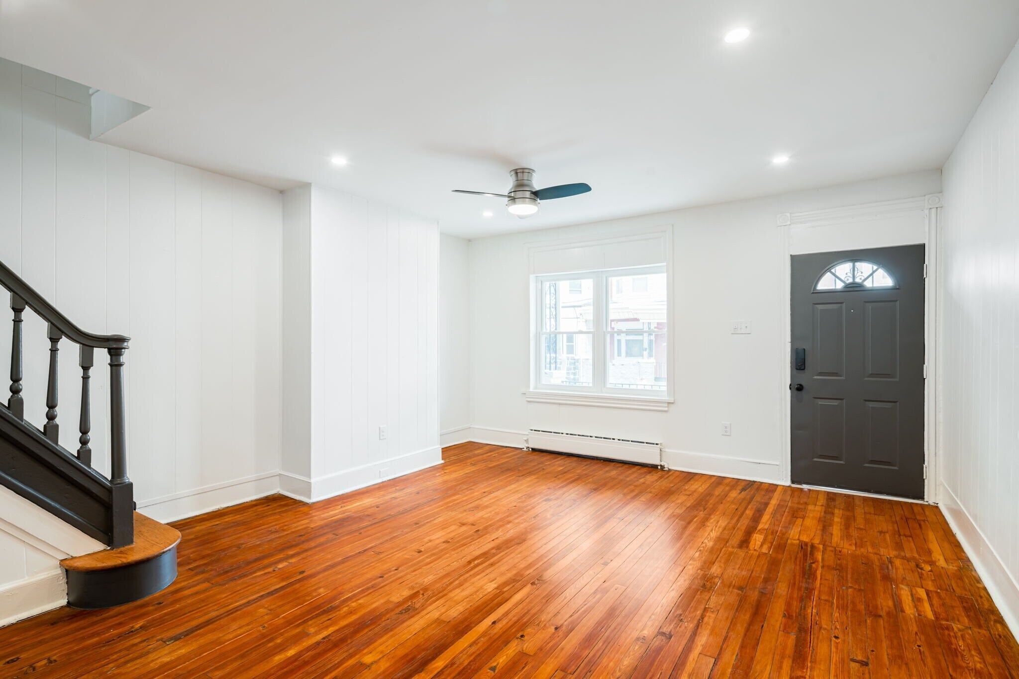 Building Photo - 6018 Irving St