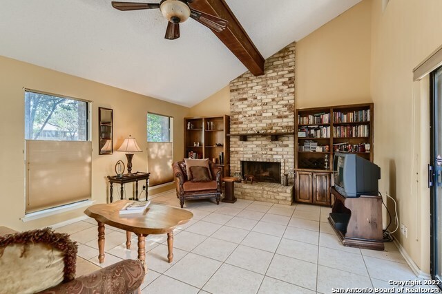 Building Photo - 8823 Wellesley Manor Dr