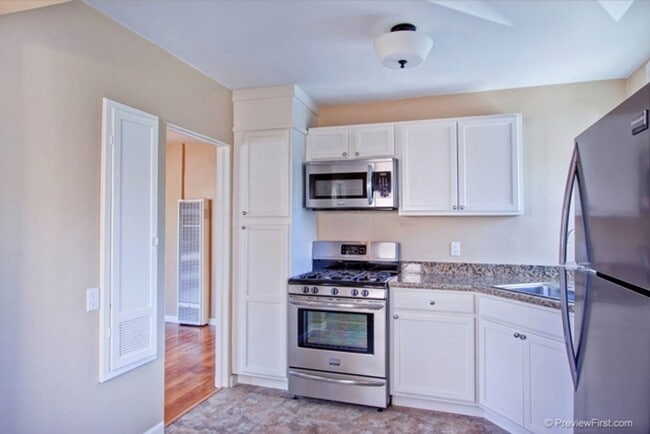 Building Photo - 3354-3356 30th Street