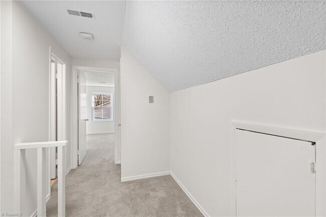 Building Photo - 1705 Three Meadows Rd