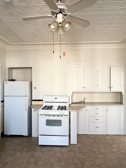 Building Photo - 124 Trenton St