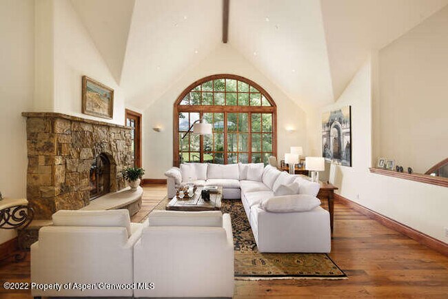 Building Photo - 650 Pioneer Springs Ranch Rd