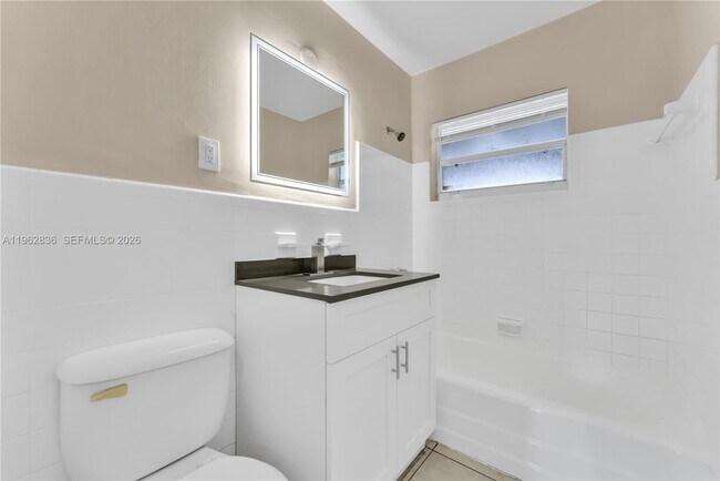 Building Photo - 1709 N 59th Terrace