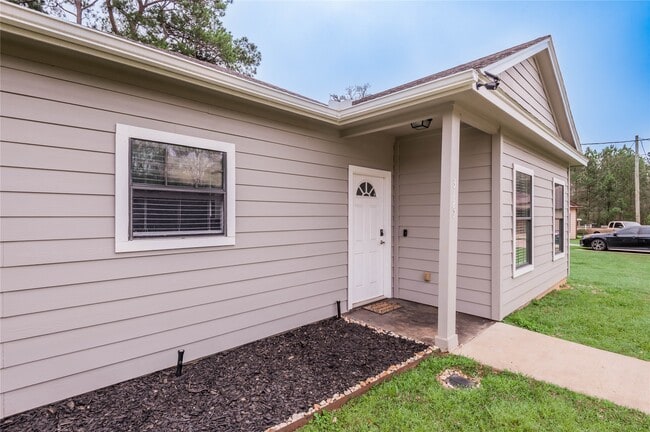 Building Photo - 3122 Molly Dr