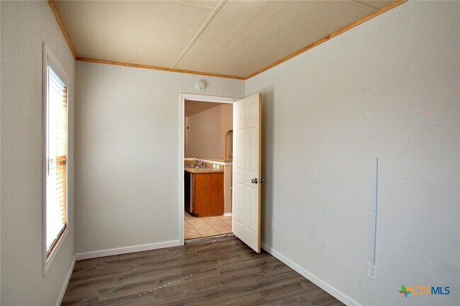 Building Photo - 5515 Lions Gate Ln