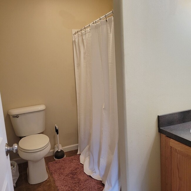 Building Photo - 3 Bed 2.5 Bath with double attached garage in Bozeman