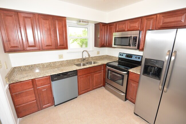 Building Photo - 6101 Tradewinds Ct