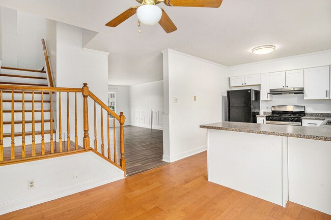 Building Photo - Beautiful 3 Bedroom Home