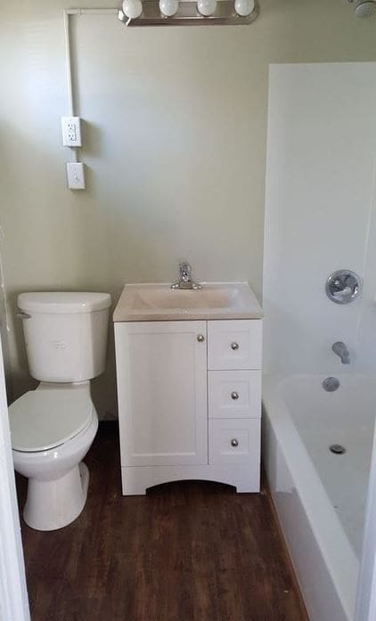 Building Photo - 415 Montana Ave