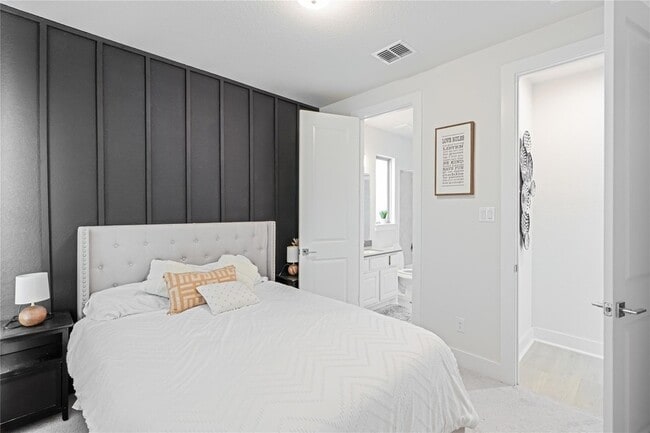 Building Photo - 312 Palatino Bend