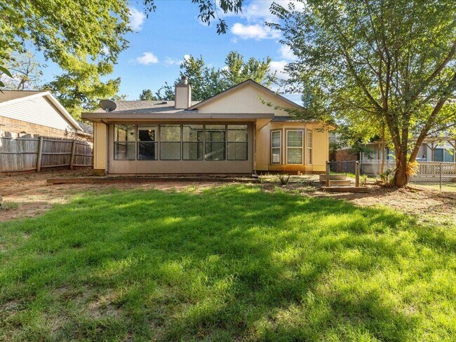 Building Photo - 2117 Foxfire Rd